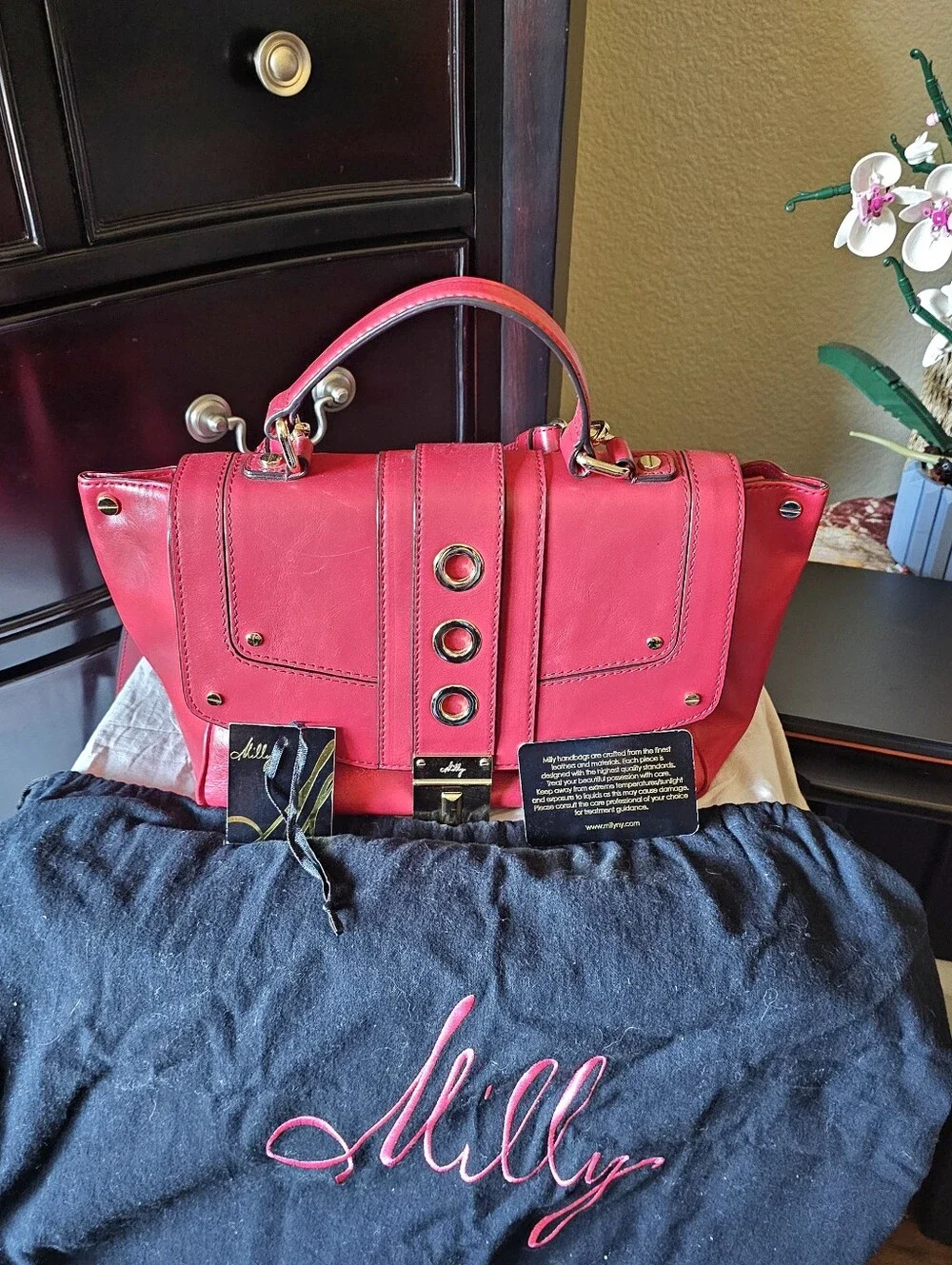 Milly bold red